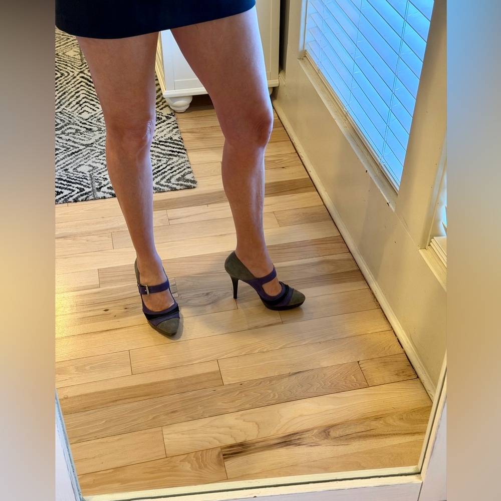 Michael Kors Parker Mary Jane Pumps! Size 6! - Picture 2 of 6